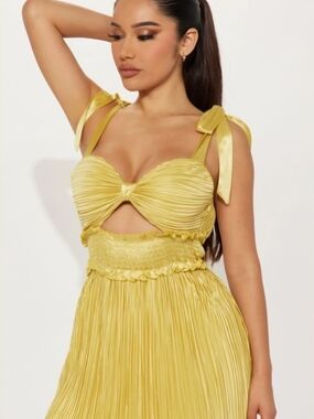 Fashion Nova Yellow Pleated Plique Mini Dress Size 1x Nwt
